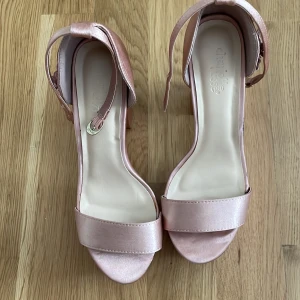 Charlotte russe - Skor använda en gång av Charlotte russe. 