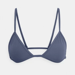 Bikiniöverdel  - Slutsåld bikiniöverdel. Storlek M men passar S och en mindre byst.💞(Knappt använd)