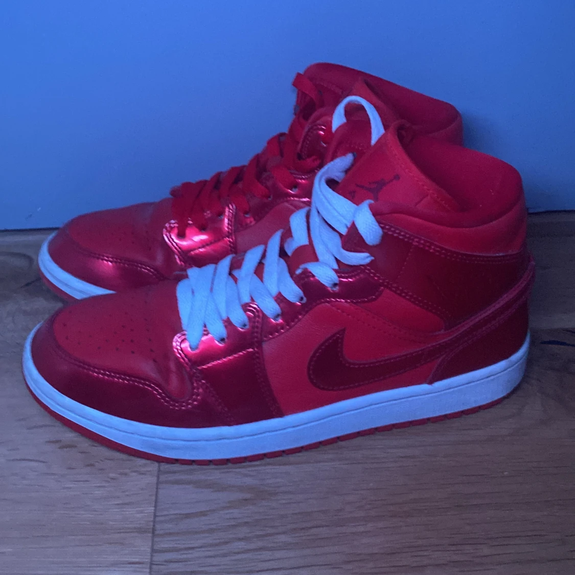 Jordan 1 mid