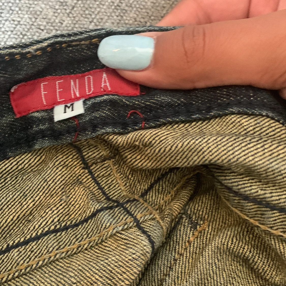 Jättefin Y2k jeans kjol! Storlek medium men lite kort för mig 💗  - 91