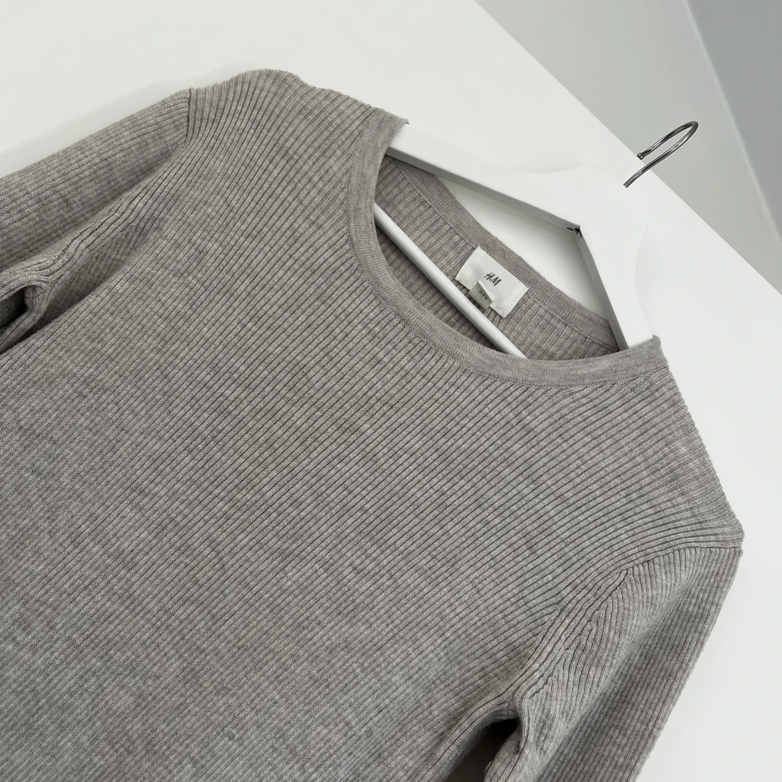 Beige midi-klänning från H&M