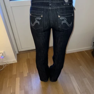 Rock & Republic - jeans - Low waisted jeans💕Bra kvalite💕modellen är 167💕Rock and republic💕skriv för frågor 