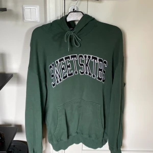SweetSktbs hoodie  - Cond: 9/10
