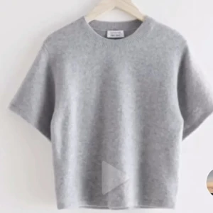 & other stories tröja - Jättefin tröja som inte kommer till användning.💕