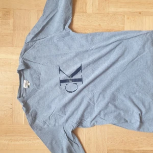 Calvin Klein tröja - Calvin klein tröja den är för stor för mig