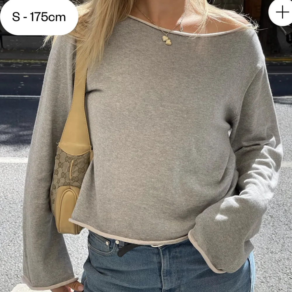 Underbar tröja med fantastisk neckline från Djerf Avenue. Storlek S, använd 1-2 gånger. Säljer för halva nypriset! Bild lånad från Djerf Avenues hemsida. Tröjor & Koftor.