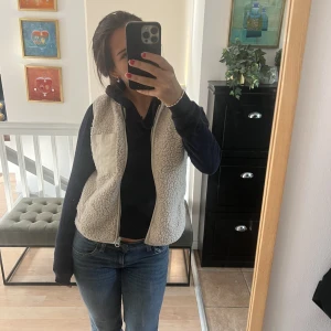 Teddy väst - Teddyväst från only 