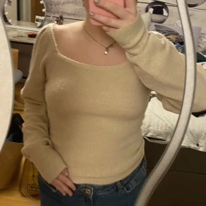 Stickad tröja från Rut & Circle - En superfin stickad tröja från Rut & circle i strl XS, andvänder ca 2 ggr så som i nyskick 