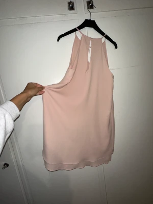 Klänning  - Rosa klänning från only 