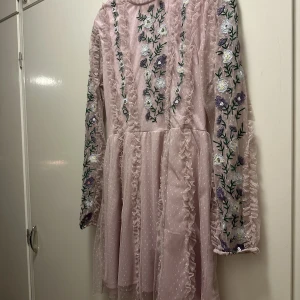 Light purple dress - Dress from H&M, used once, open back. Stretch in the waist