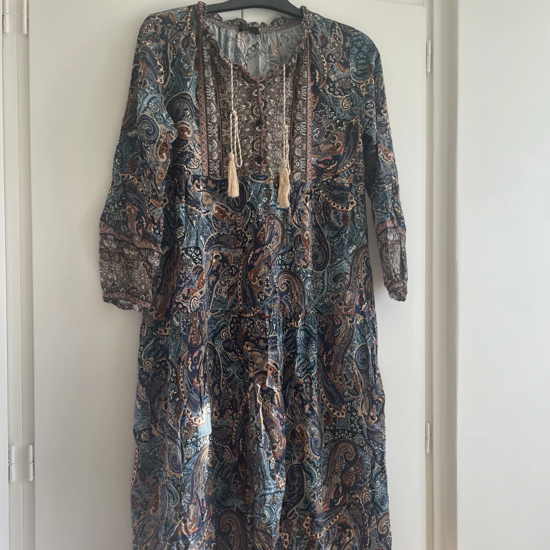 Mönstrad maxiklänning