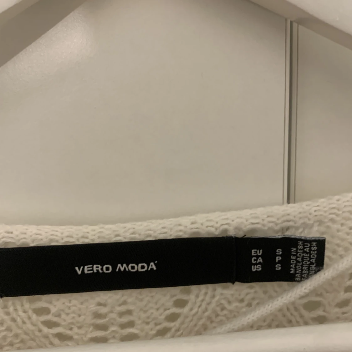 Vit stickad topp  - 91