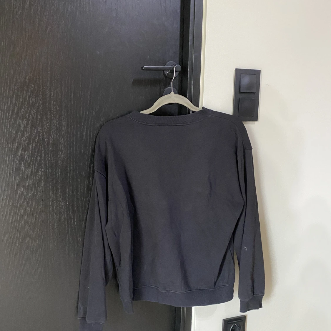 Svart sweatshirt  - 90