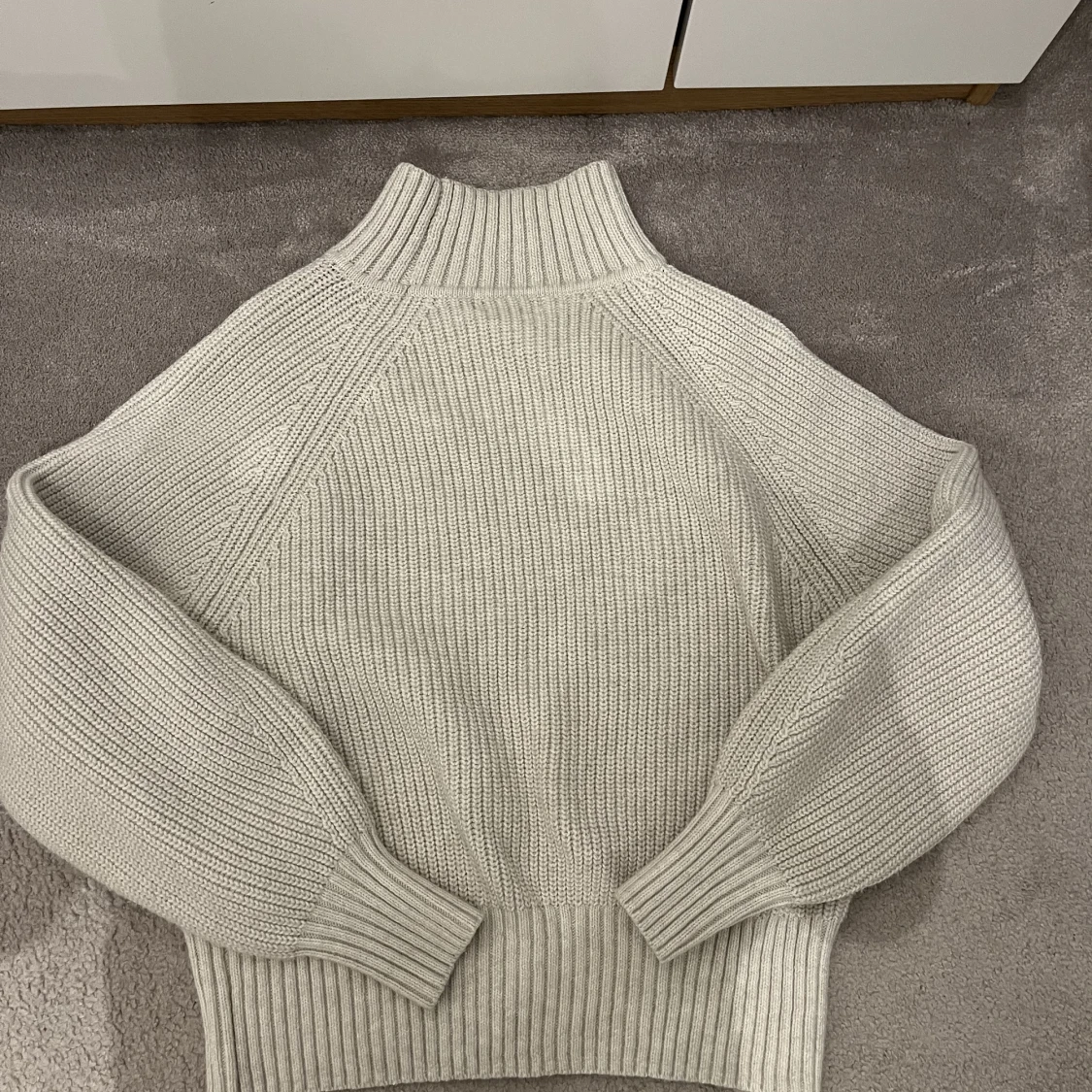 Stickad polotröja från hm - 90