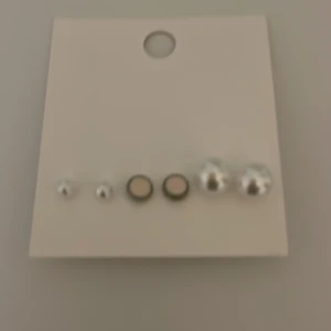 Fin Silver färg - Silver och råda 