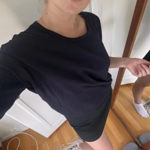 Blå pullover - Oanvänd blå pull