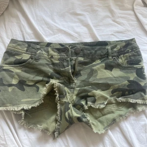 Milletär shorts - Super coola milletär shorts, snygga till sommaren