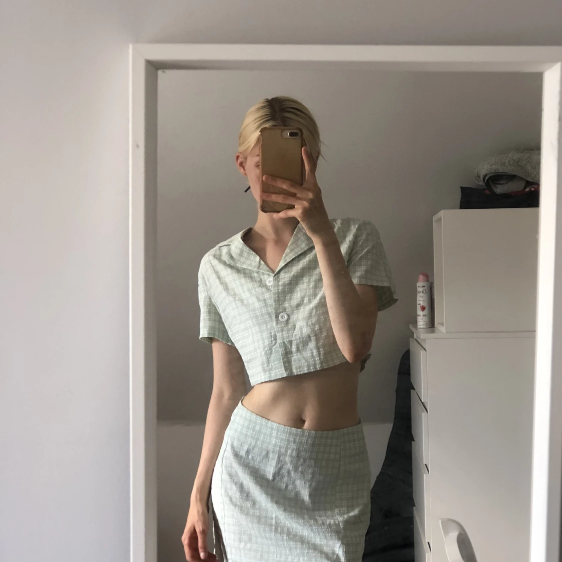 Grönt sett kjol och T-shirt skjorta  - 91