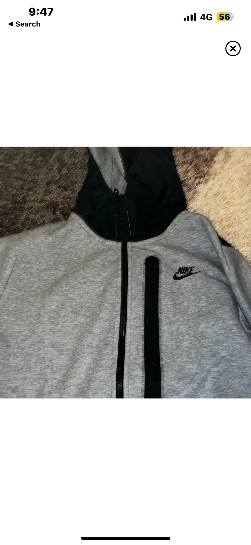 Nike tech grå fleece som jag fick i present i jul men har inte använt den storlek L kostar 1 tusen kronor. Hoodies.