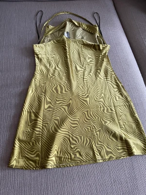 Klänning  - Klänning från H&M