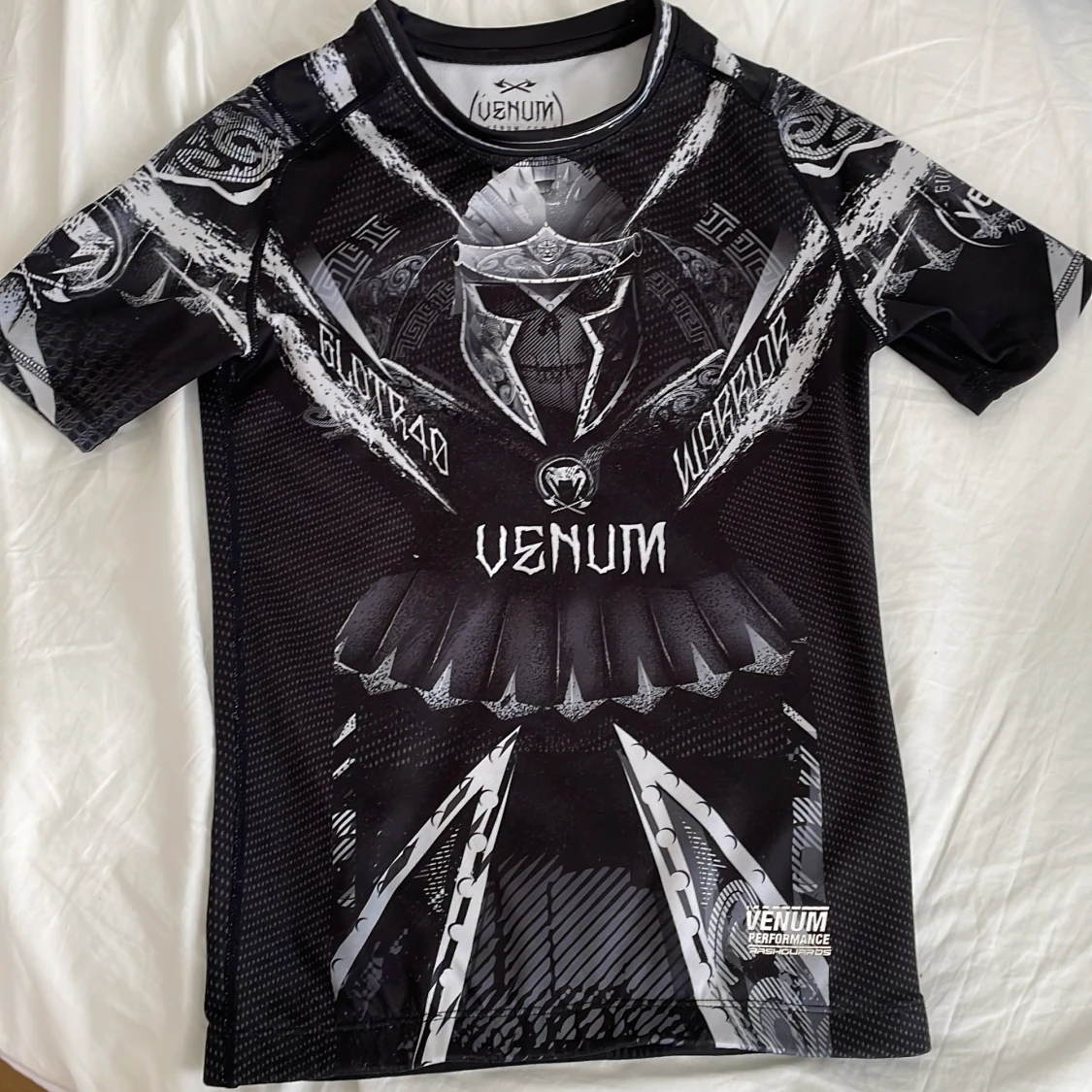 Venum rashguards xs