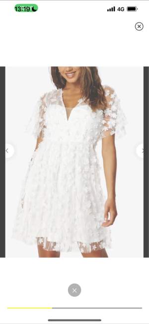 Säljer en supersnygg vit klänning som aldrig användts. 💓🙌🏼