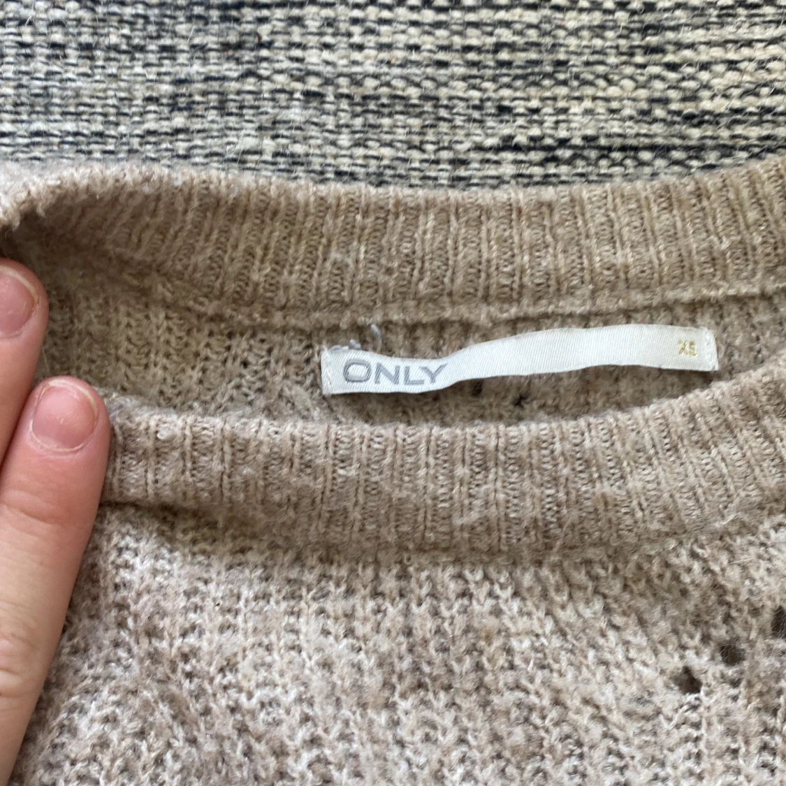 Stickad tröja  - 90