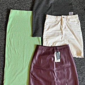 Kjolar storlek xs - 4 kjolar i gott skick, säljs som ett paket. Storlek xxs -s, så gott som nytt. Hämtas på plats eller skickas mot portokostnad.