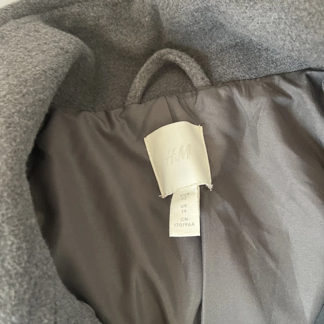 Grå kort kavaj/kappa - 2