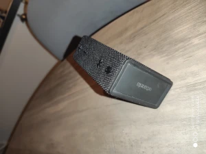 Urbanista högtalare liten  - Inget fel på högtalare Ni får med en laddare till högtalaren Pris250kr