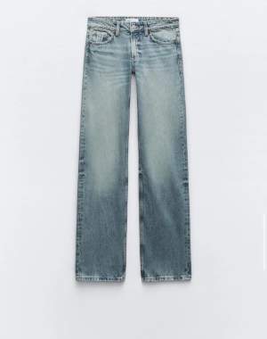 Jättefina trendiga zara jeans, använda 5 gånger men fortfarande superbra skick.