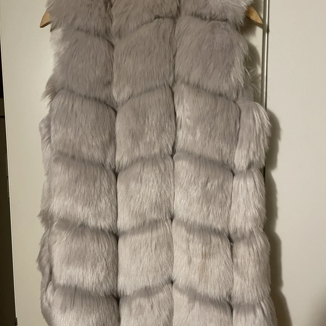 Pälsväst fur vit/grå - 91