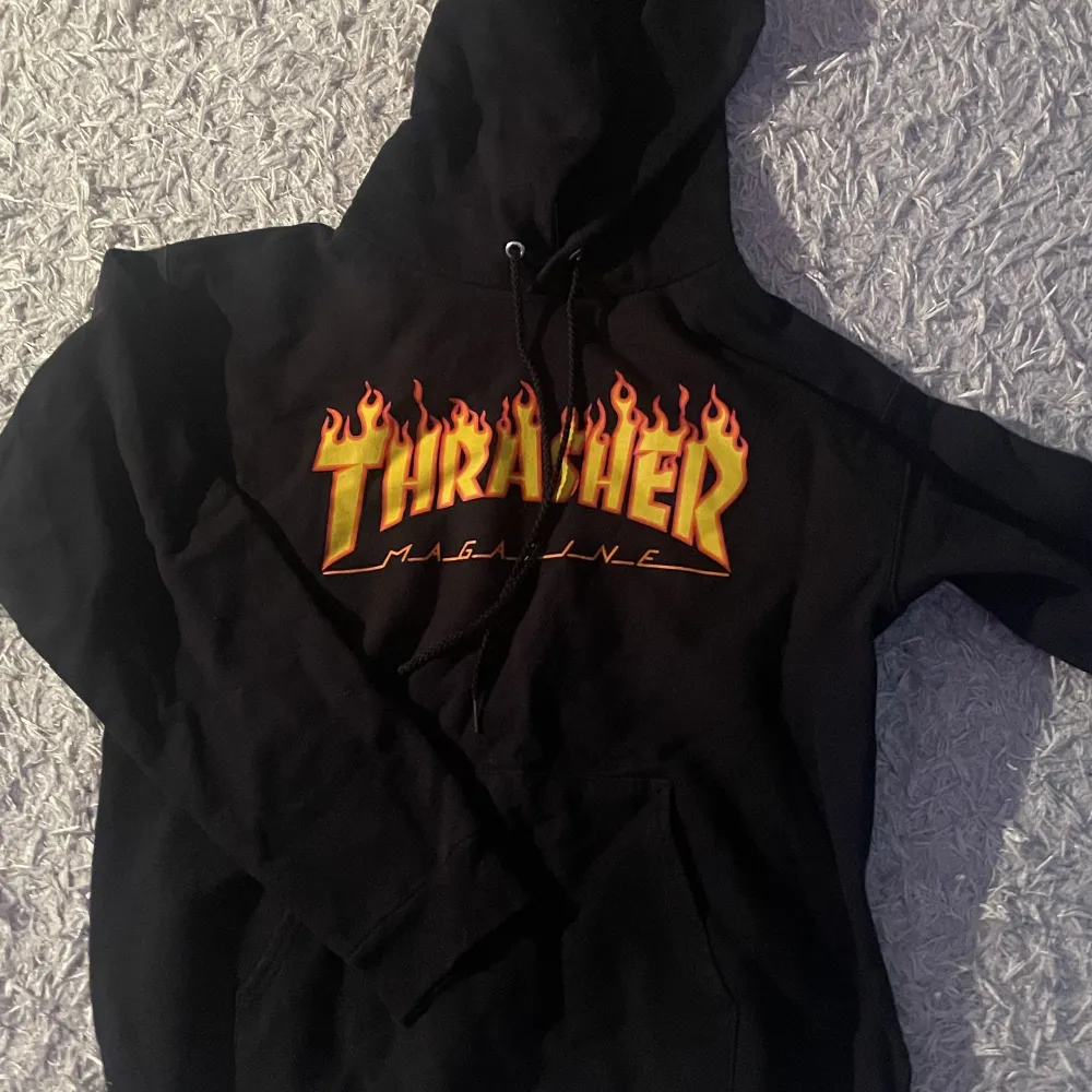 Thrasher hoodie som jag köpte 2019, nästan aldrig använd. Och inga defekter. Hoodies.