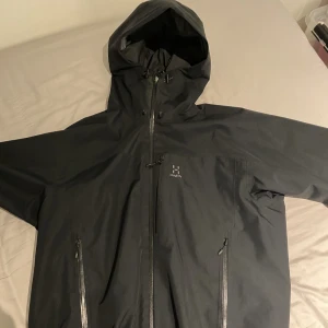 Haglöfs Goretex  - Haglövs Goretex storlek XL säljs pga 