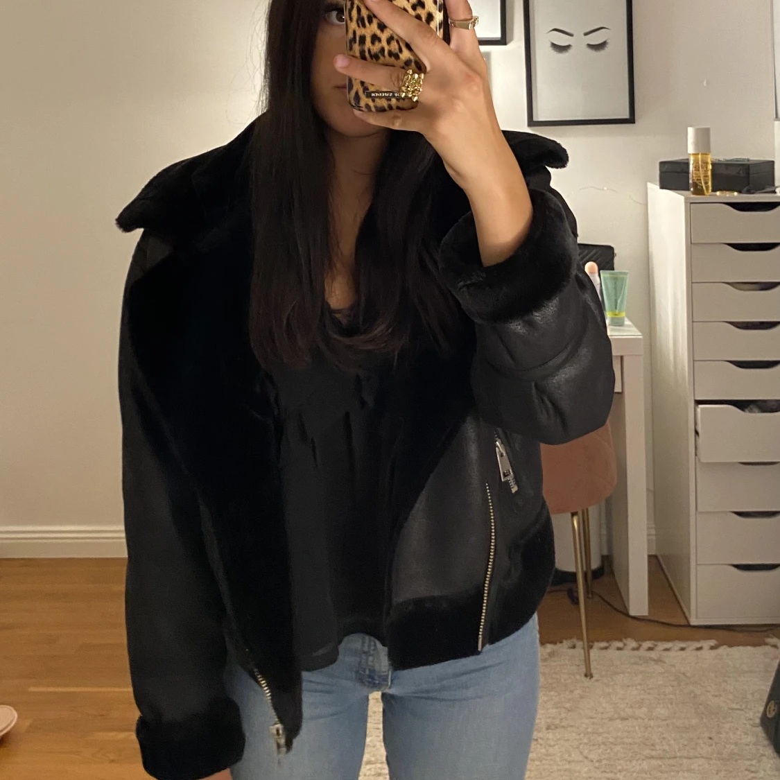 Skinn jacka med päls🤍