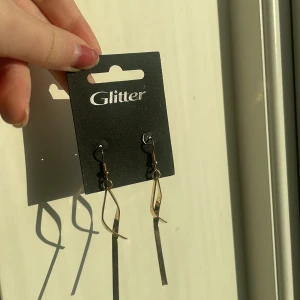 Örhängen  - Helt nya från glitter. Frakt 15kr