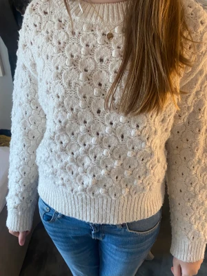 Zara - Jättefin zara tröja storlek s. Säljer för att jag har tröttnat, skrik 