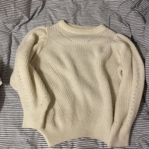 Stickad tröja  - Sitter som M 💕