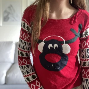 Jultröja - Supersöt tröja med en ren på🌟