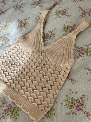 Supersöt topp 🤩 - Nyligen köpt på hm och använd en gång så som ny 🌟