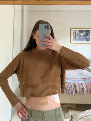 cropped knit - från urban outfitters 💕💕
