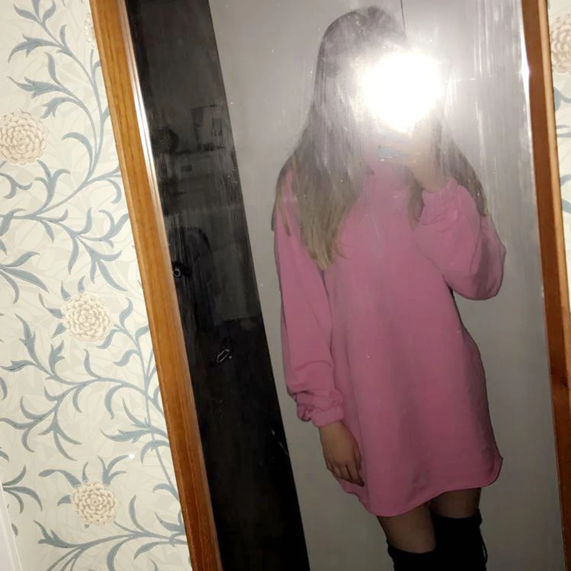 Rosa sweaterklänning