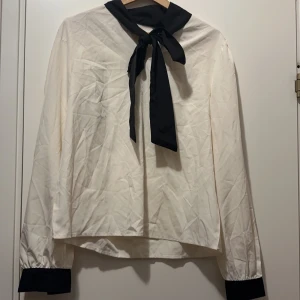 Kostym Blus - Jättefin blus i fint skick 