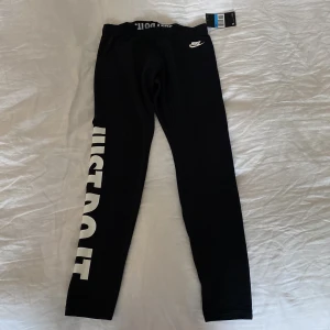 Leggings Nike - Helt oanvända leggings från Nike. Prislapp kvar.