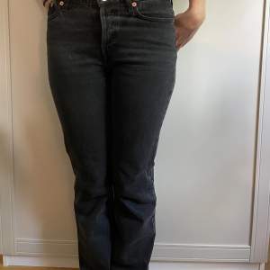 Midrise svarta jeans från weekday i storlek 36 💓 
