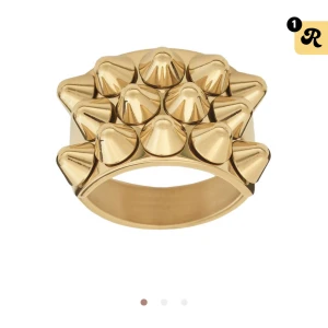 Edblad Ring - Säljer denna ring från Edblad då jag köpt en annan storlek. Köptes för en månad sedan den är alltså inte använd särskilt mycket. I fint skick. Hör av er vid frågor eller tryck annars gärna på köp nu. Original priset är 399💘