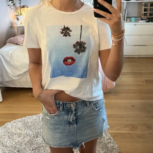 Maje t shirt  - Snygg t shirt från maje. Nästan  oanvänd och i topp skick💓