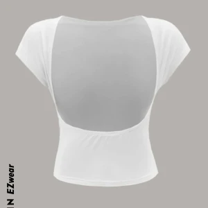 Öppen rygg - Vit topp från shein med öppen rygg, använd 1 gång, jag tycker den upplevs lite genomskinlig 💞