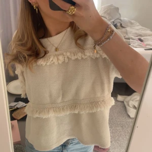 Tröja - Snygg tröja k bra skick, strl L men passar mig som har S