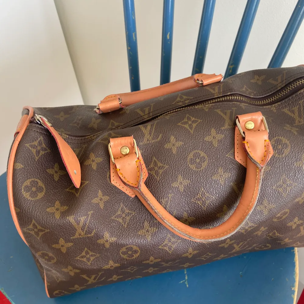 Louis Vuitton Handväska, använd men bra kvalite 💖. Väskor.